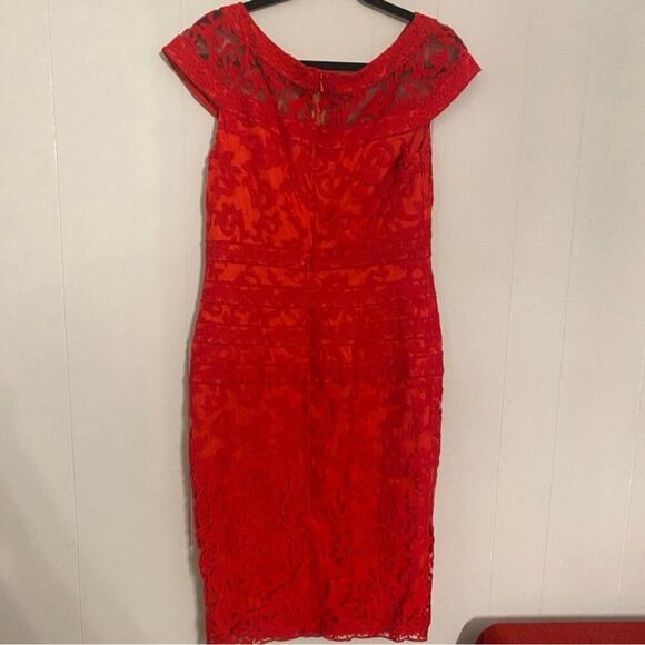 Tadashi Shoji Embroidered Banded Lace Cocktail Dress Flame Red Bateau Neck (10) - Picture 2 of 8